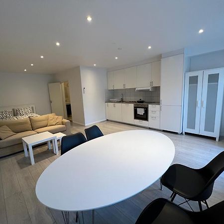 Newly Furnished Apartment Close To Beach. Abbekas ภายนอก รูปภาพ